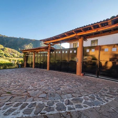 Cabanas Lago Escondido Valle de Bravo Exterior photo