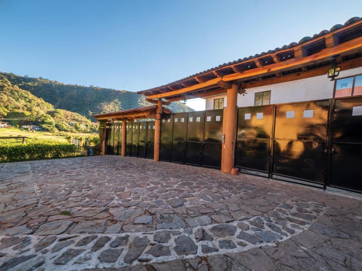 Cabanas Lago Escondido Valle de Bravo Exterior photo